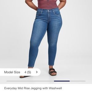 Gap The Everyday Mid Rise Jegging With
Washwell